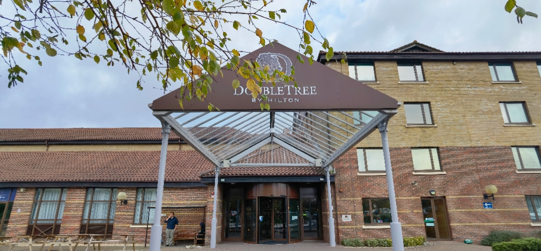 ӢSWINDON HILTON DOUBLETREE˹¶ϣ
