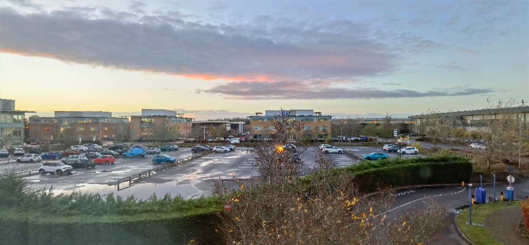 ӢSWINDON HILTON DOUBLETREE˹¶ϣ