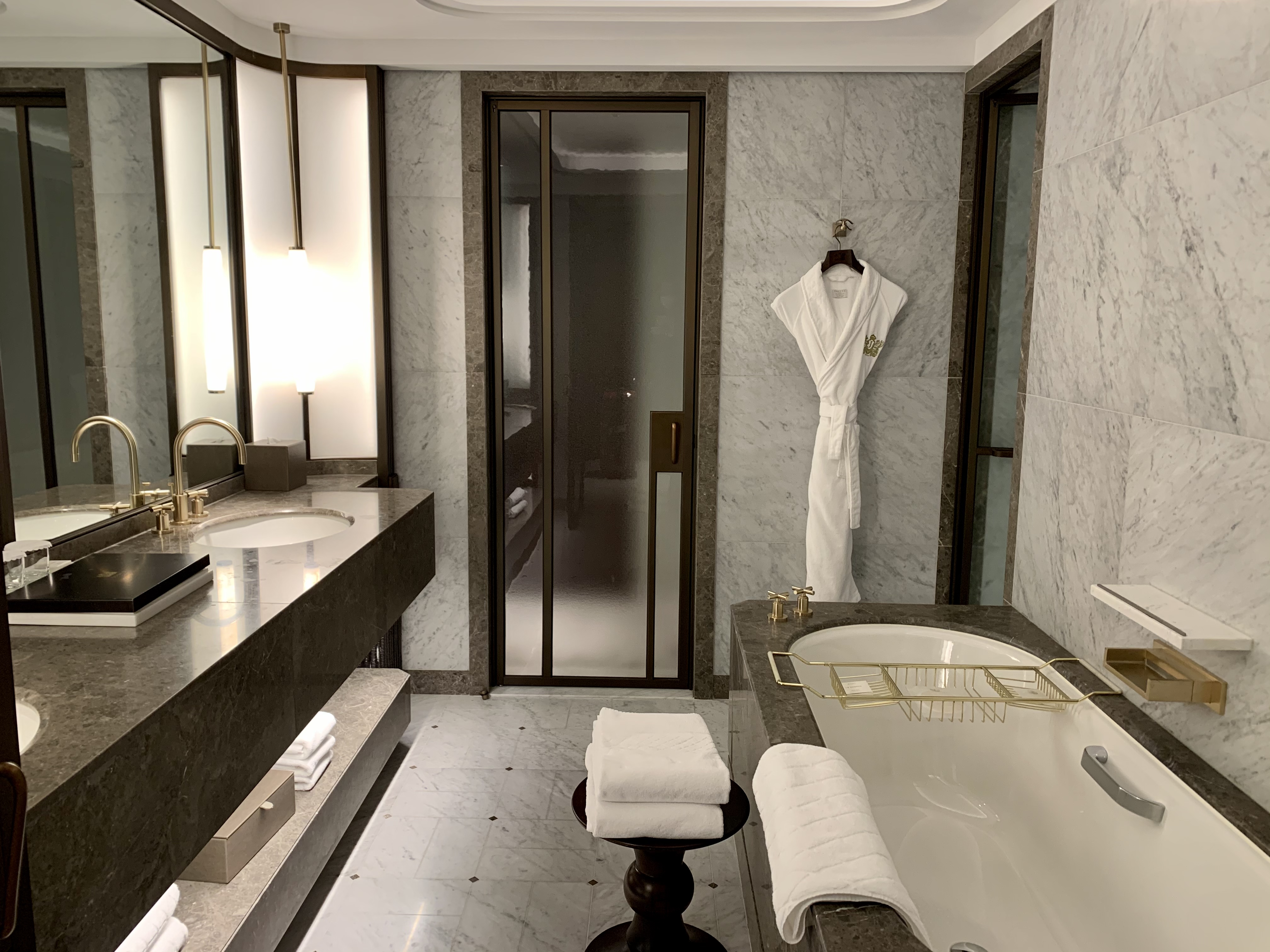 今次首爾之旅住了江南皇宮豪華精選酒店，Josun Palace，這個酒店品牌是萬豪旗下luxury品牌之一，之前都住過幾間豪華精選，評價十分不錯，今次也不例外