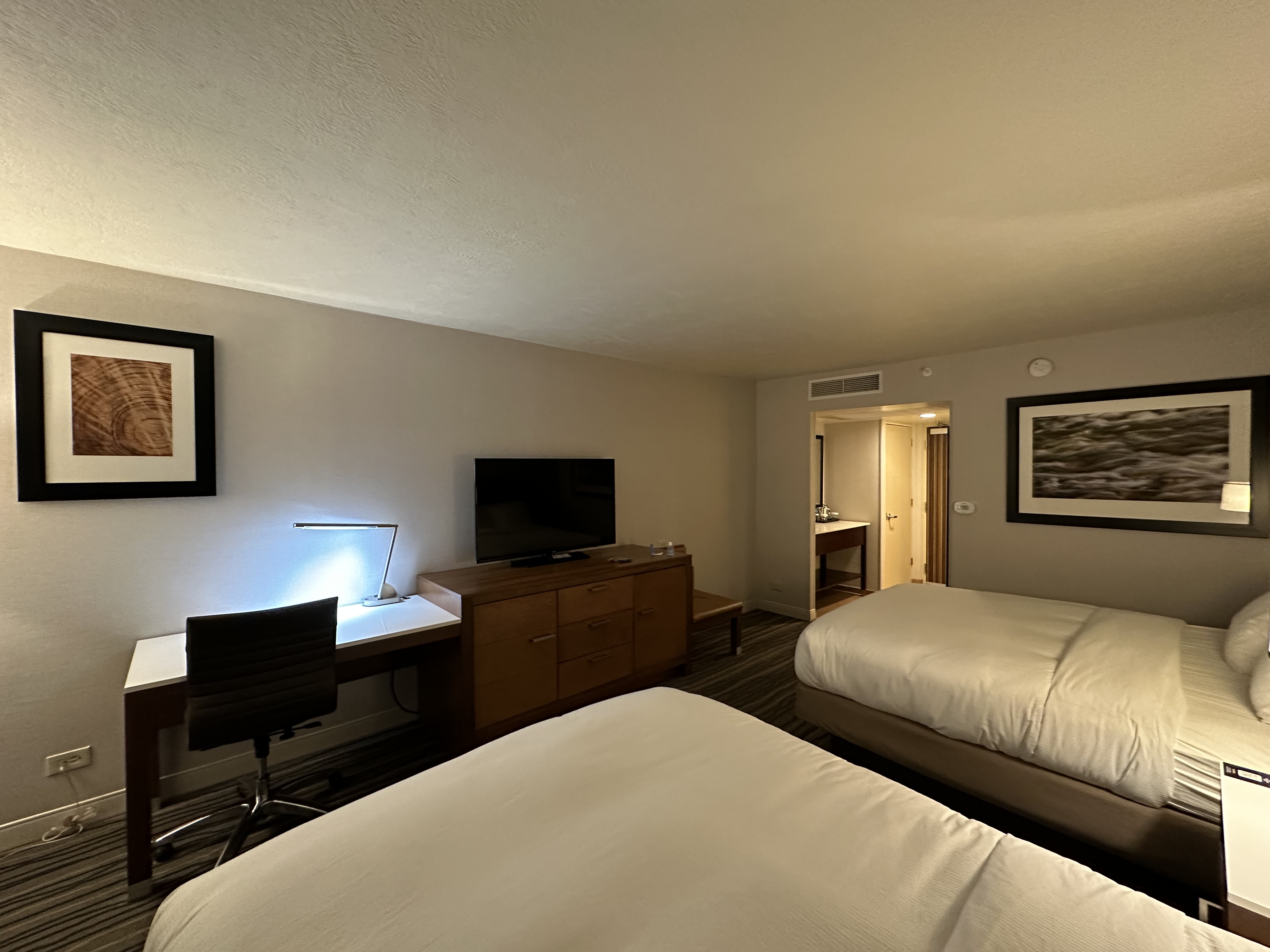 ɴ׸ϣ־Ƶ DoubleTree by Hilton Helena Downtown