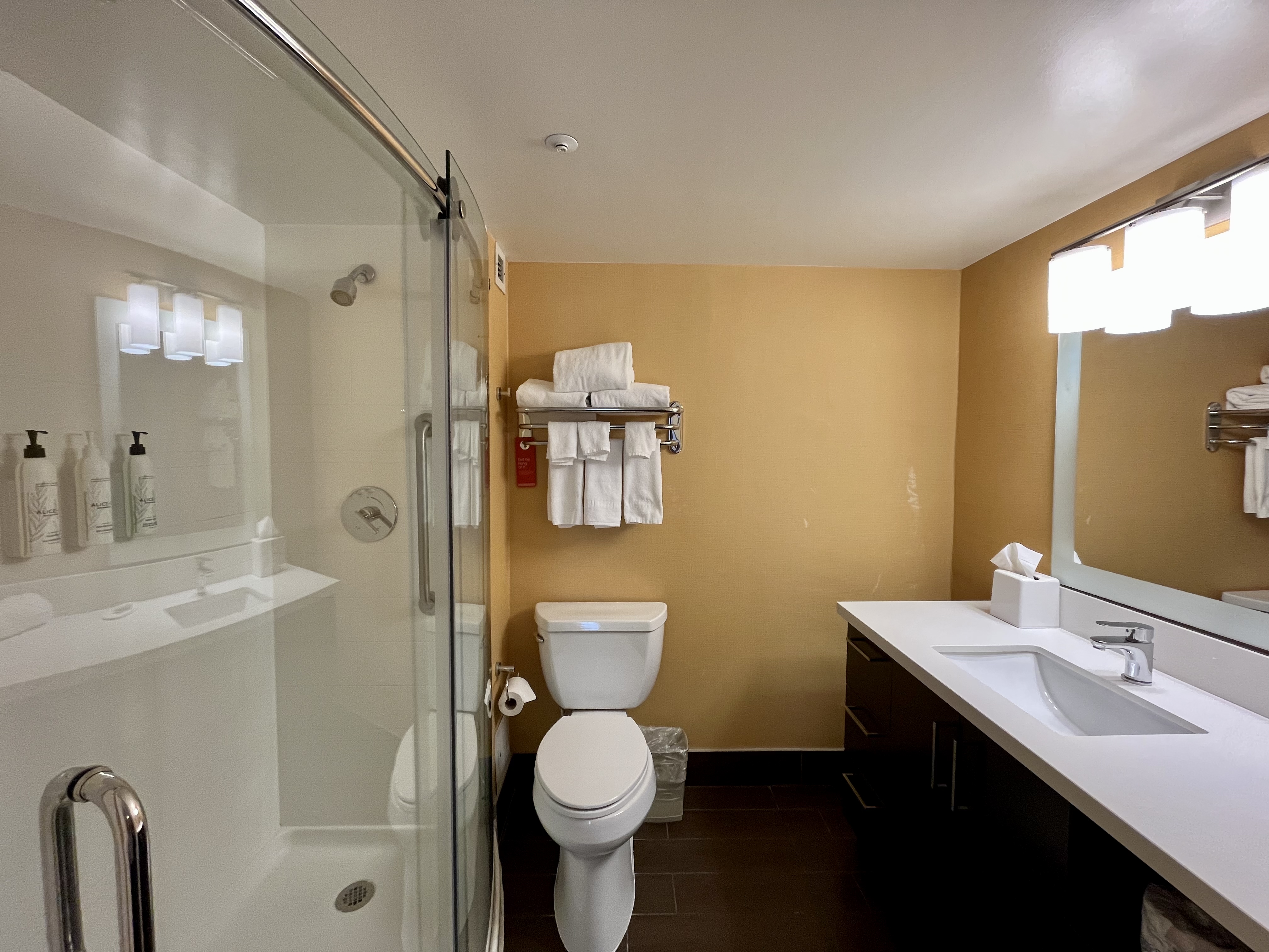   & TownePlace  Courtyard & TownePlace Toronto Northeast/Markham