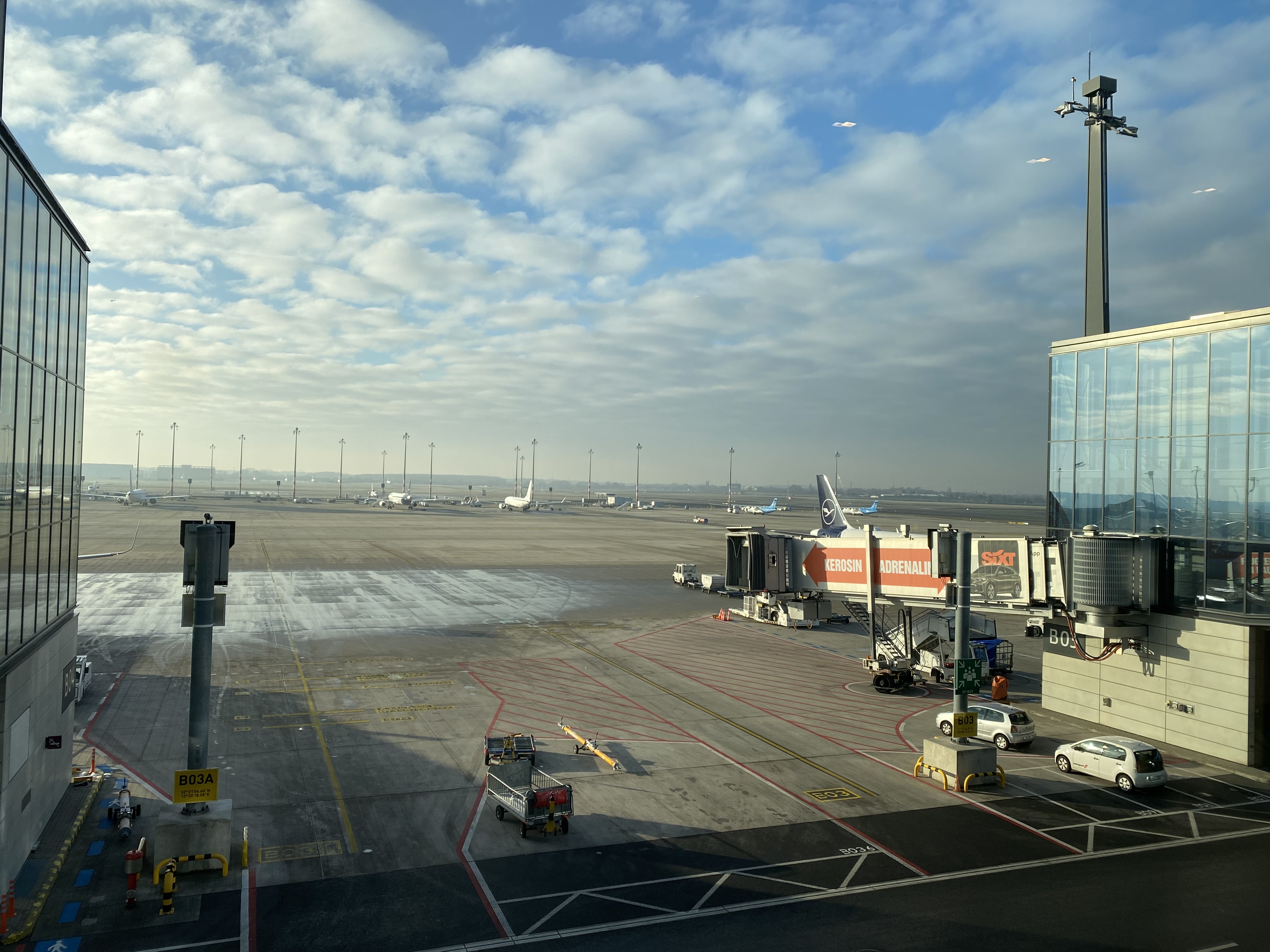 ɯ;-˸LH183LH185ֱLH191(Tegel lounge)ɯټ