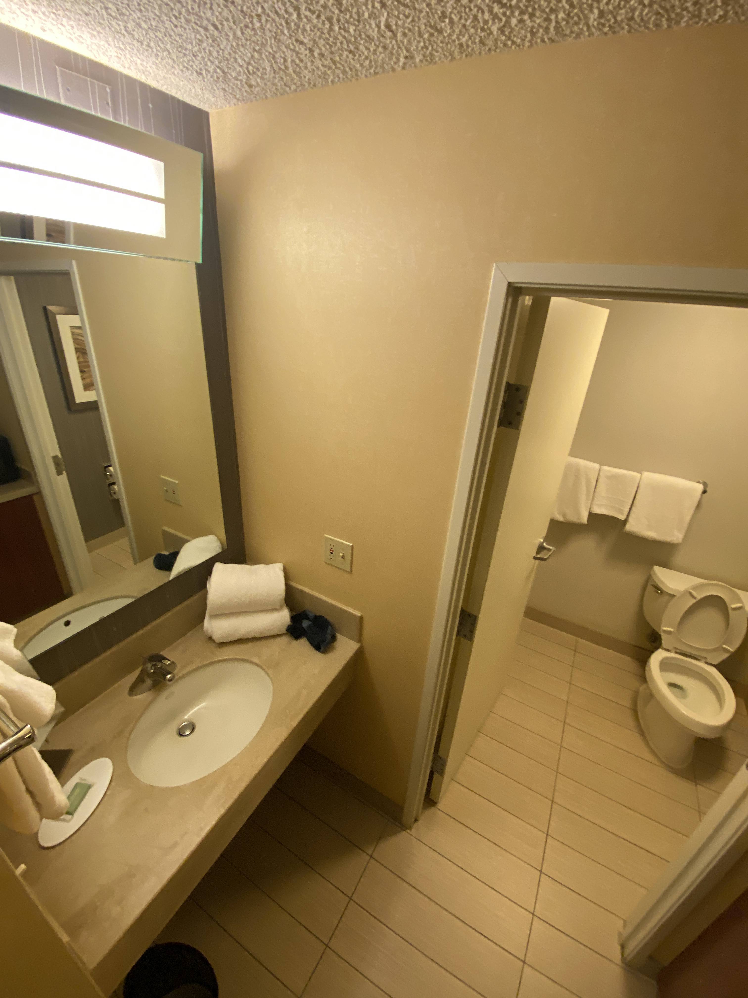 Courtyard by Marriott Anchorage Airport(202220վ)׷