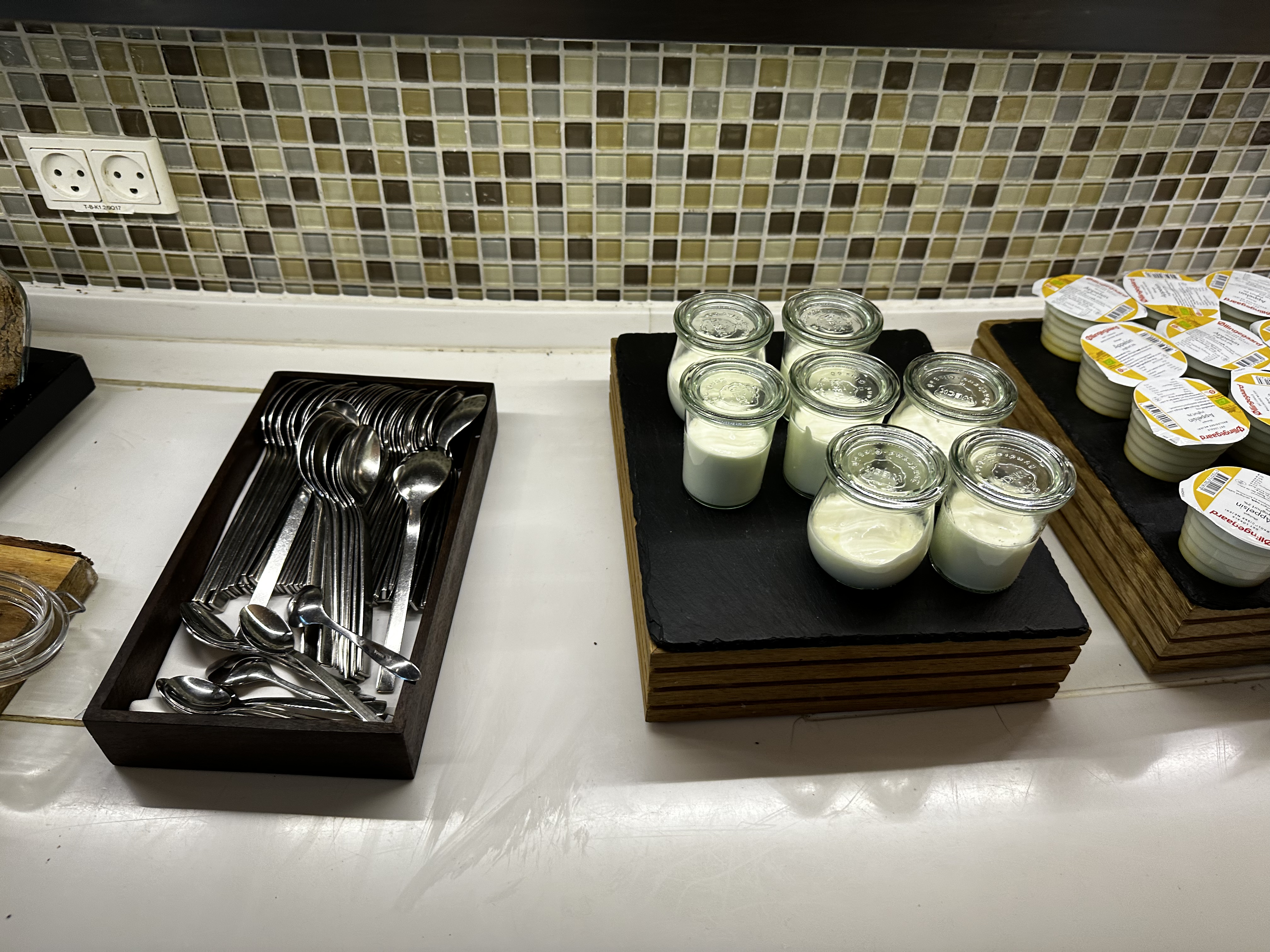 22W26 籾˫ʹڼվƵ Crown Plaza Copenhagen Towers