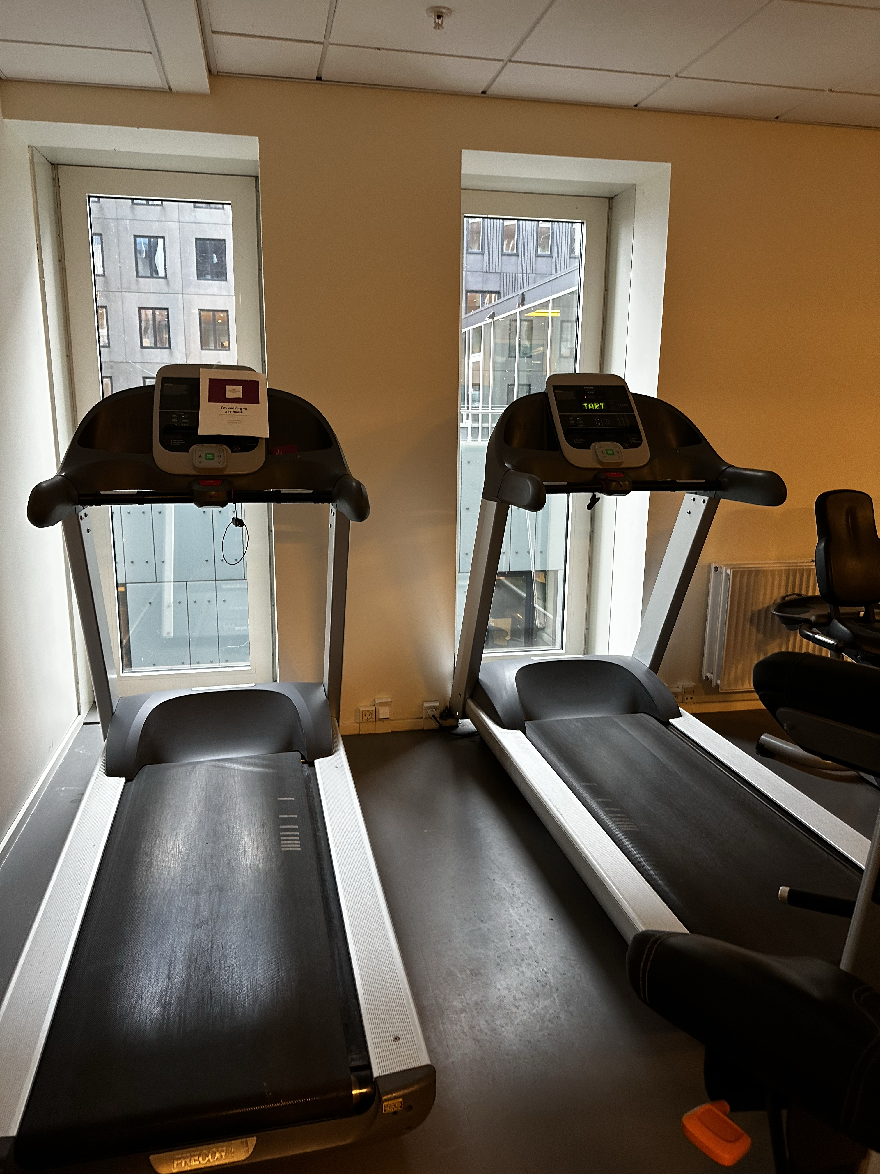 22W26 籾˫ʹڼվƵ Crown Plaza Copenhagen Towers