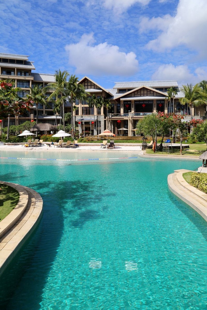Sanya--Hilton Sanya Yalong Bay Pools and Garden (9).JPG