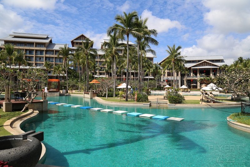 Sanya--Hilton Sanya Yalong Bay Pools and Garden (19).JPG