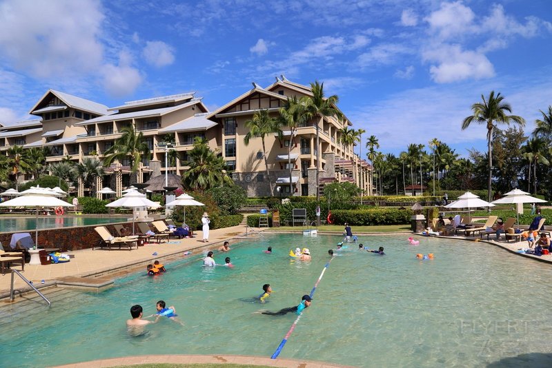 Sanya--Hilton Sanya Yalong Bay Pools and Garden (27).JPG