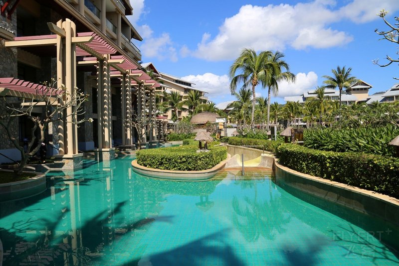 Sanya--Hilton Sanya Yalong Bay Pools and Garden (65).JPG