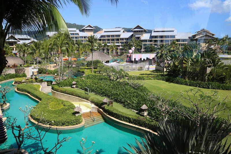 Sanya--Hilton Sanya Yalong Bay Pools and Garden (67).JPG