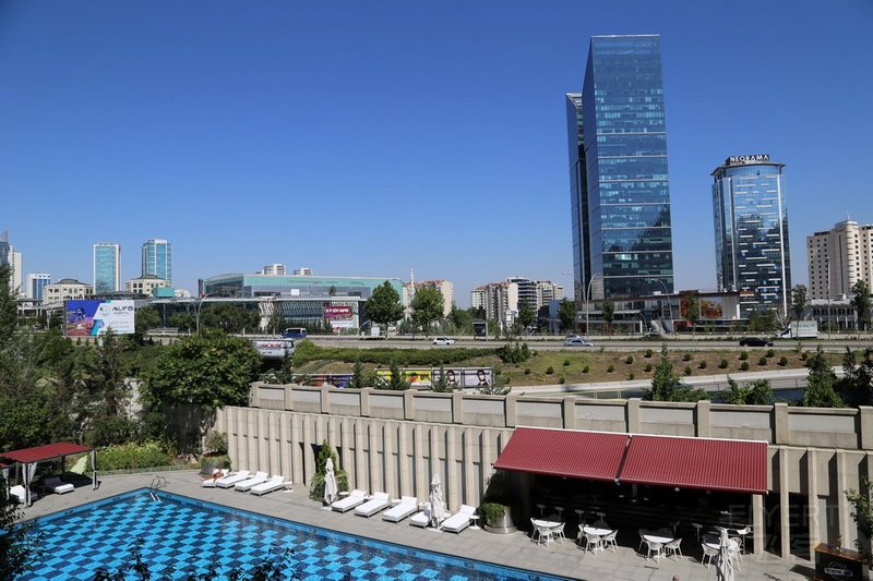 Ankara--JW Marriott Ankara Hotel Pool (2).JPG