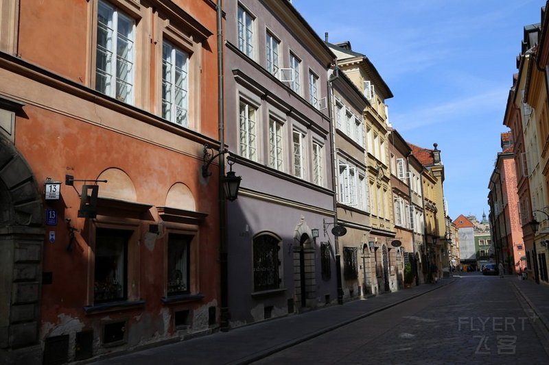 Warsaw Old Town (80).JPG