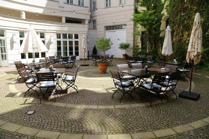 Leipzig--Hotel Fuerstenhof Luxury Collection Courtyard (3).JPG