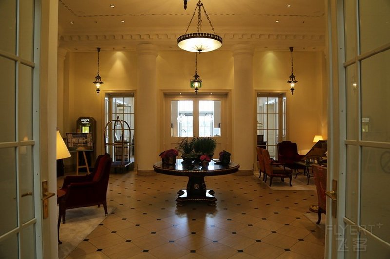 Leipzig--Hotel Fuerstenhof Luxury Collection Lobby (11).JPG