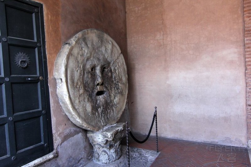 Rome--The Mouth of Truth (2).JPG