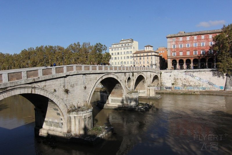 Rome--Tevere River (30).JPG
