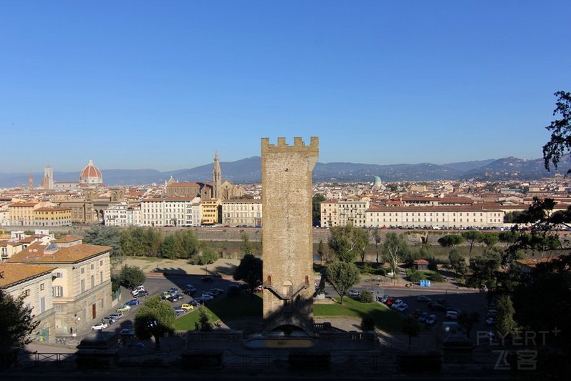 Florence--Overlook from Piazzale Michelangelo (4).JPG