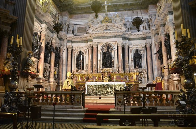 Naples--Duomo of Naples (23).jpg