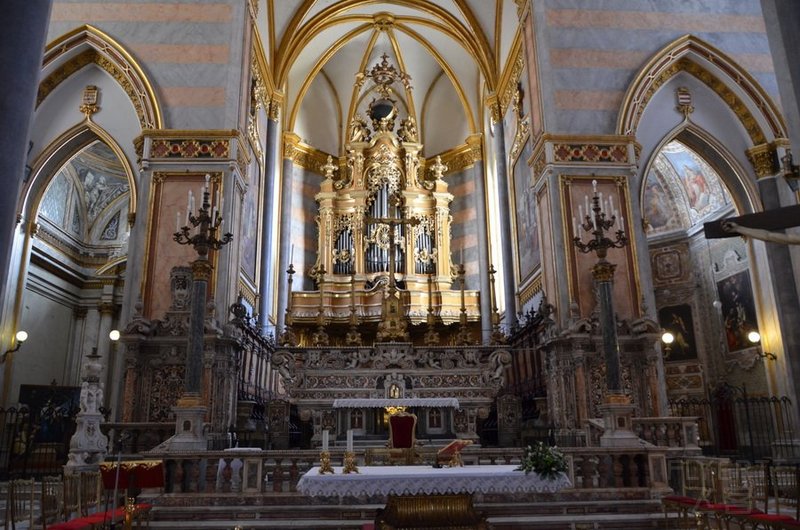 Naples--San Domenico Maggiore (2).jpg