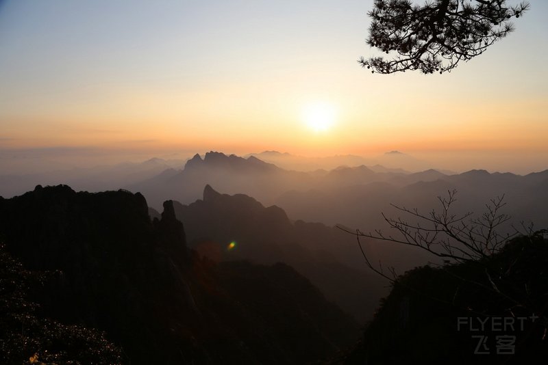 Mount Sanqingshan National Park Sunset (7).JPG