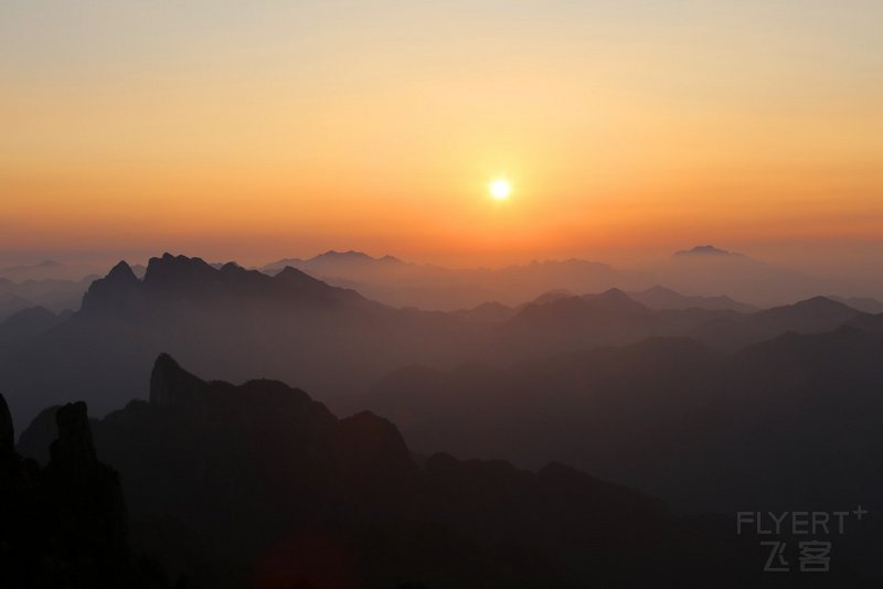 Mount Sanqingshan National Park Sunset (17).JPG