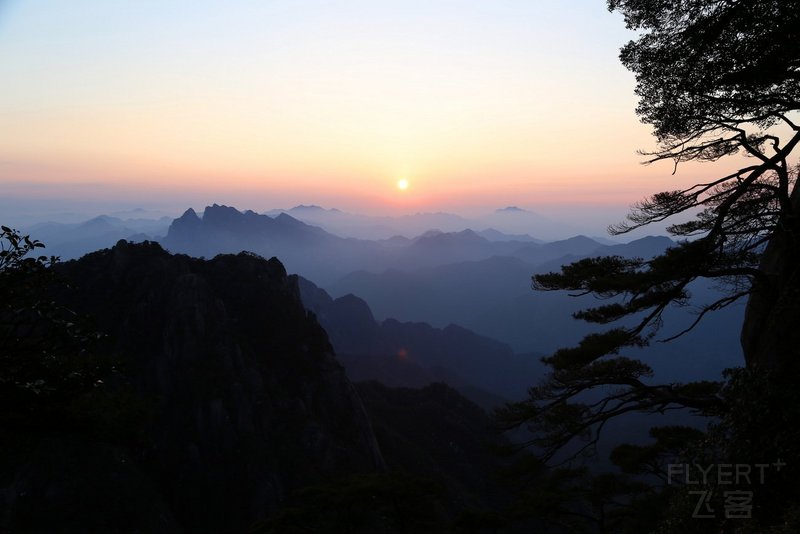 Mount Sanqingshan National Park Sunset (26).JPG