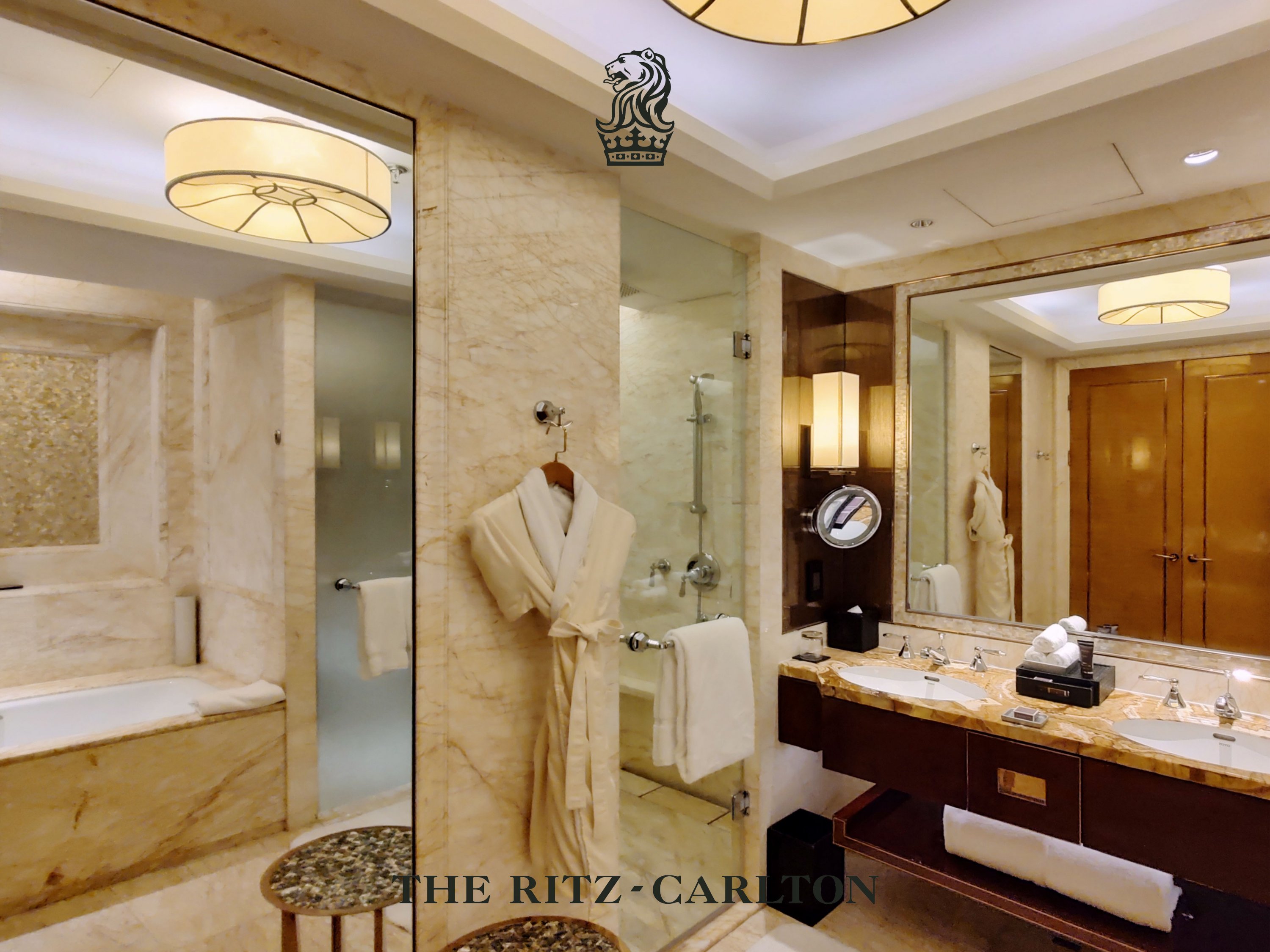 Stay @ Chen**uSt. Regis/The Ritz-Carlton/Fairmont Chen**uס