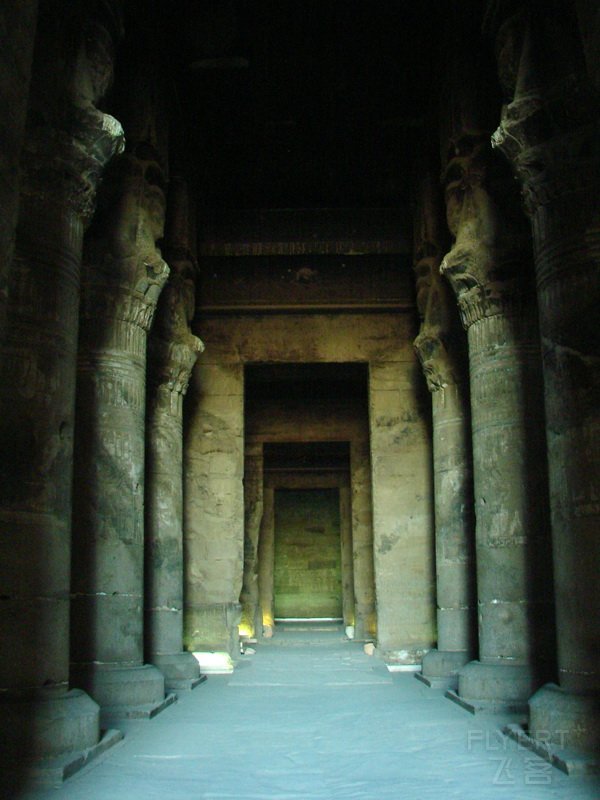 Dendera temple (13).jpg