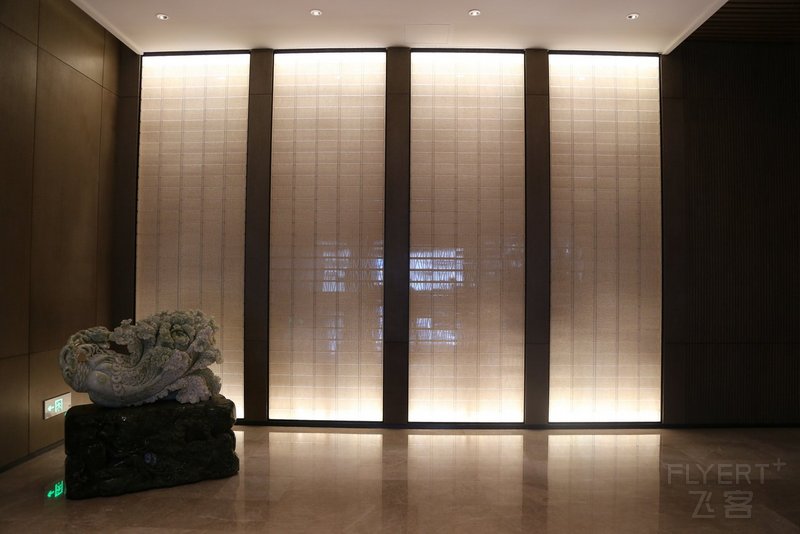 Shenyang--Shenyang Marriott Hotel Lobby (8).JPG