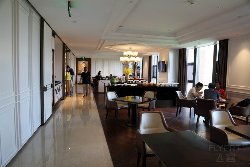 Tianjin--Conrad Tianjin Club Lounge (2).JPG
