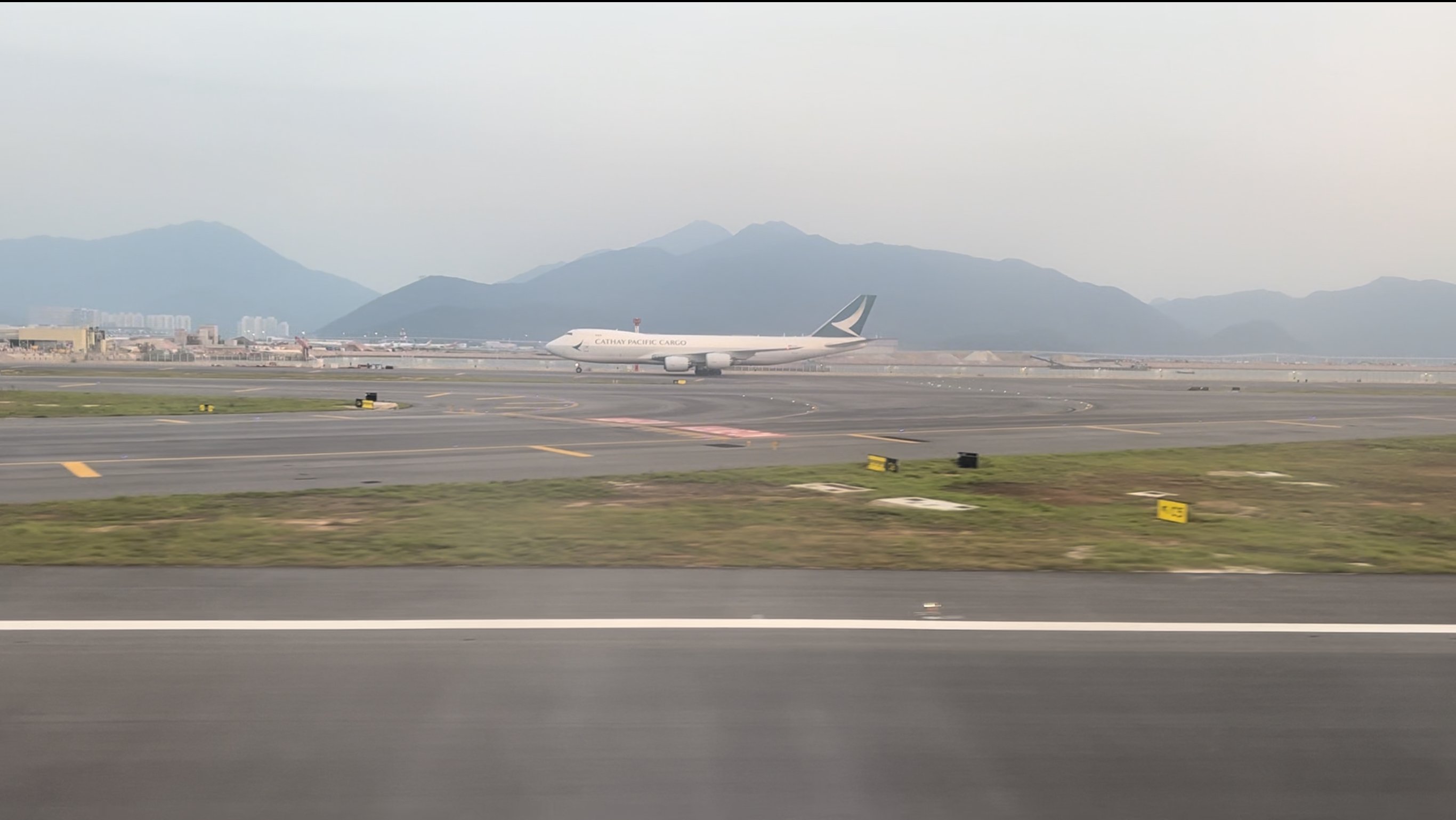 æ·һCX987 CTU-HKG