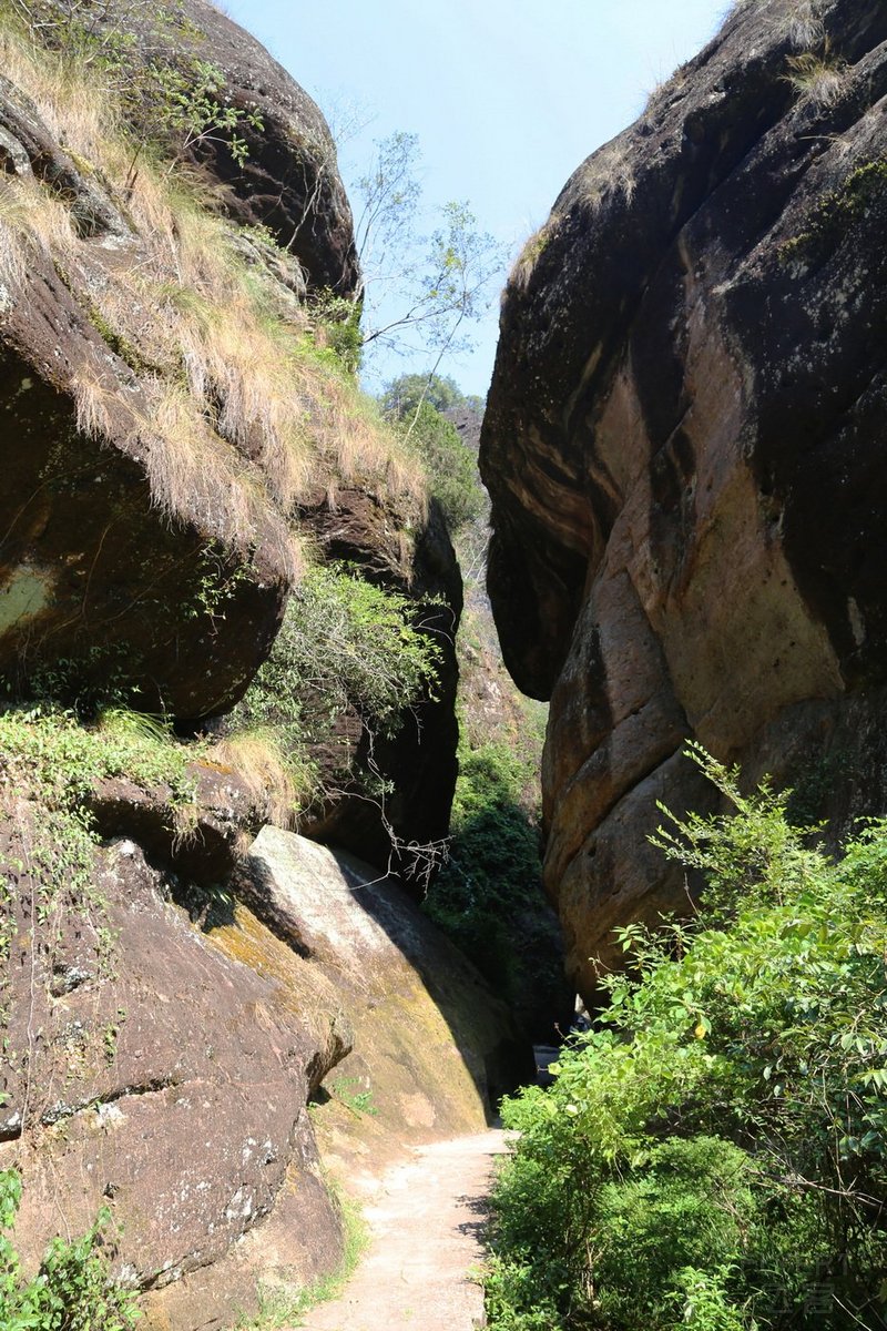 Mount Wuyi--Red Robe and Water Curtain Cave (9).JPG