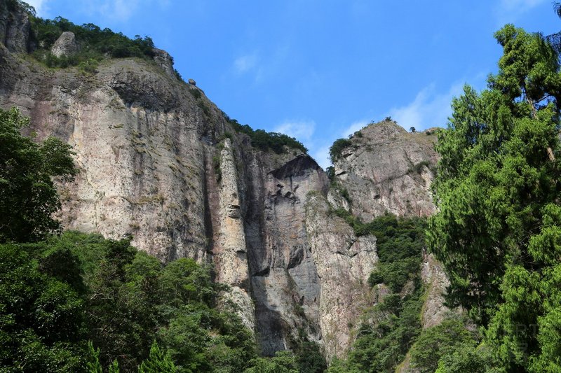 Mount Yandang--Ling Rock (7).JPG