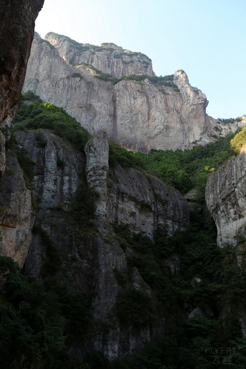 Mount Yandang--Square Cave (16).JPG