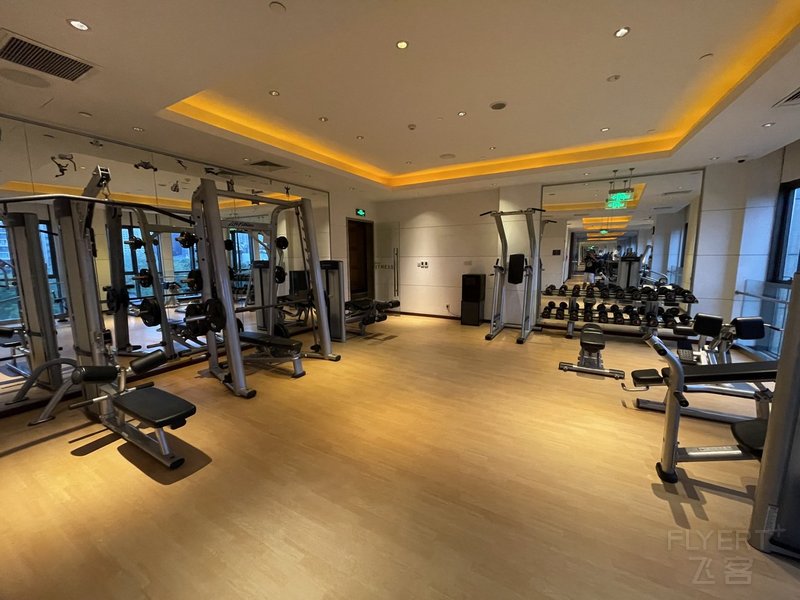 Wenzhou--Sheraton Wenzhou Hotel Fitness Center Gym (3).JPG
