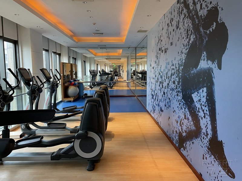 Wenzhou--Sheraton Wenzhou Hotel Fitness Center Gym (2).JPG