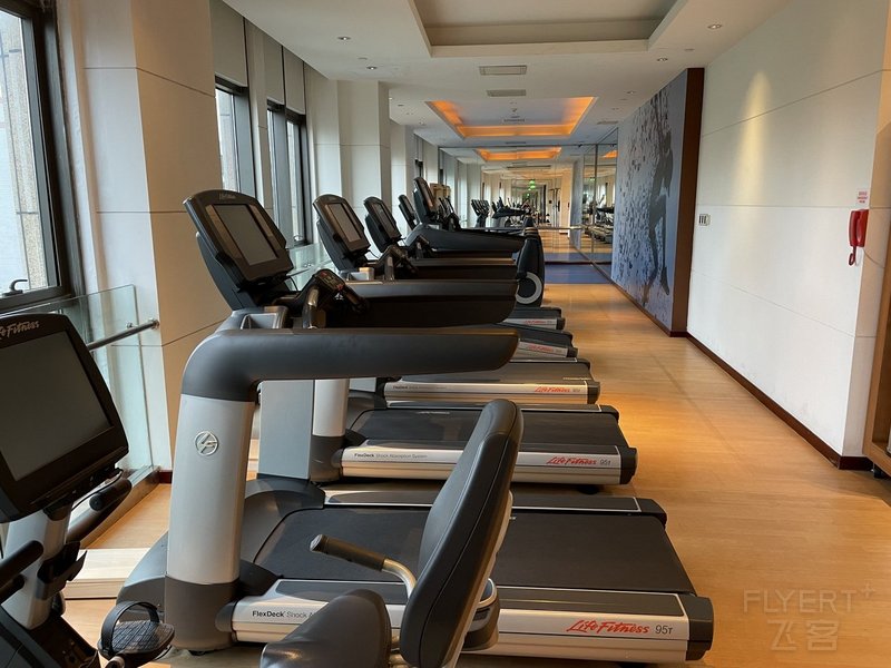 Wenzhou--Sheraton Wenzhou Hotel Fitness Center Gym (1).JPG