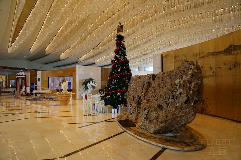 Huzhou--Sheraton Huzhou Hotspring Resort Lobby (1).JPG