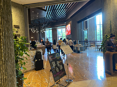 【吉林长白山】皇冠假日酒店｜山景大床房