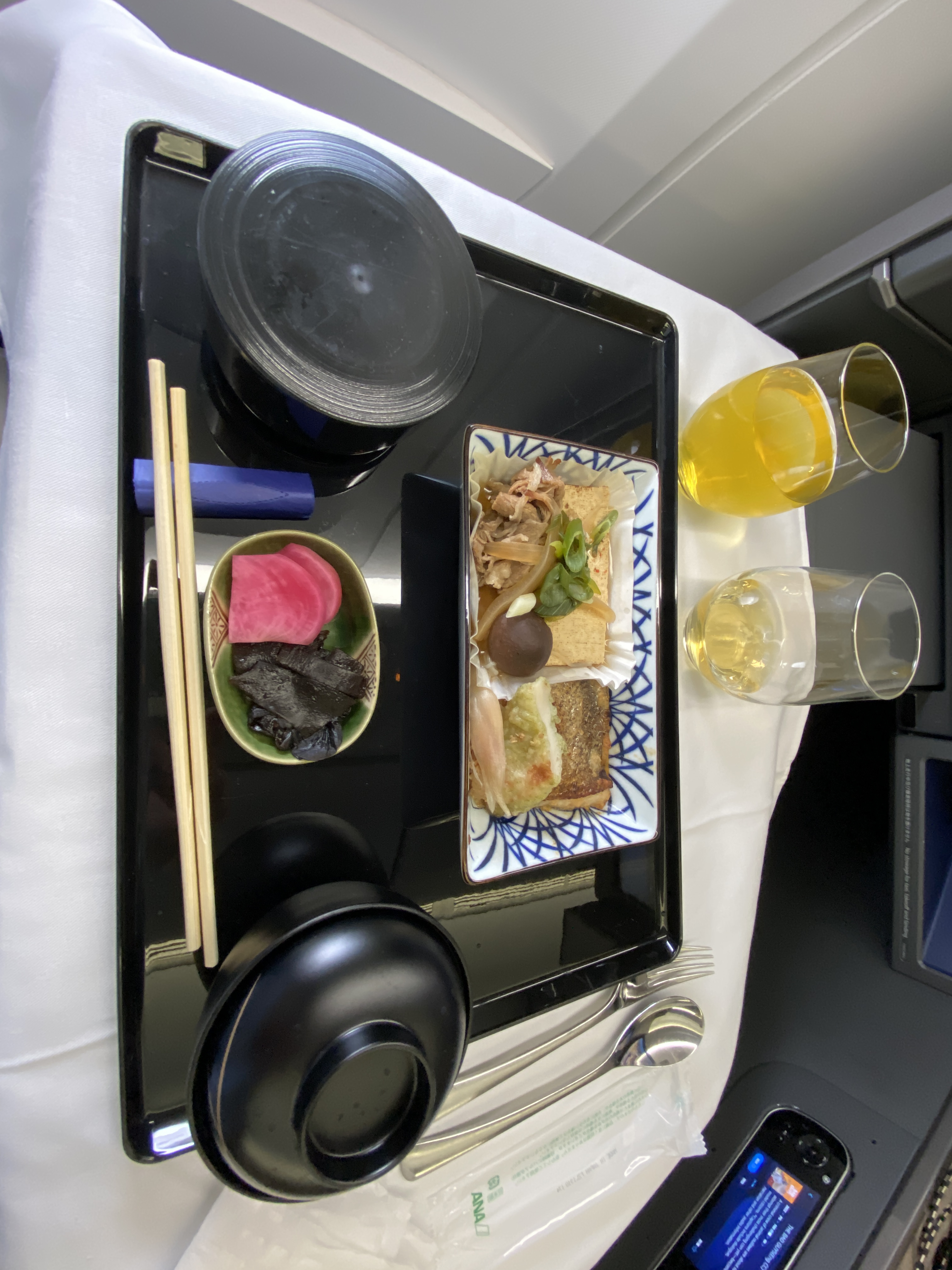 ANA The Room  HND-ORD