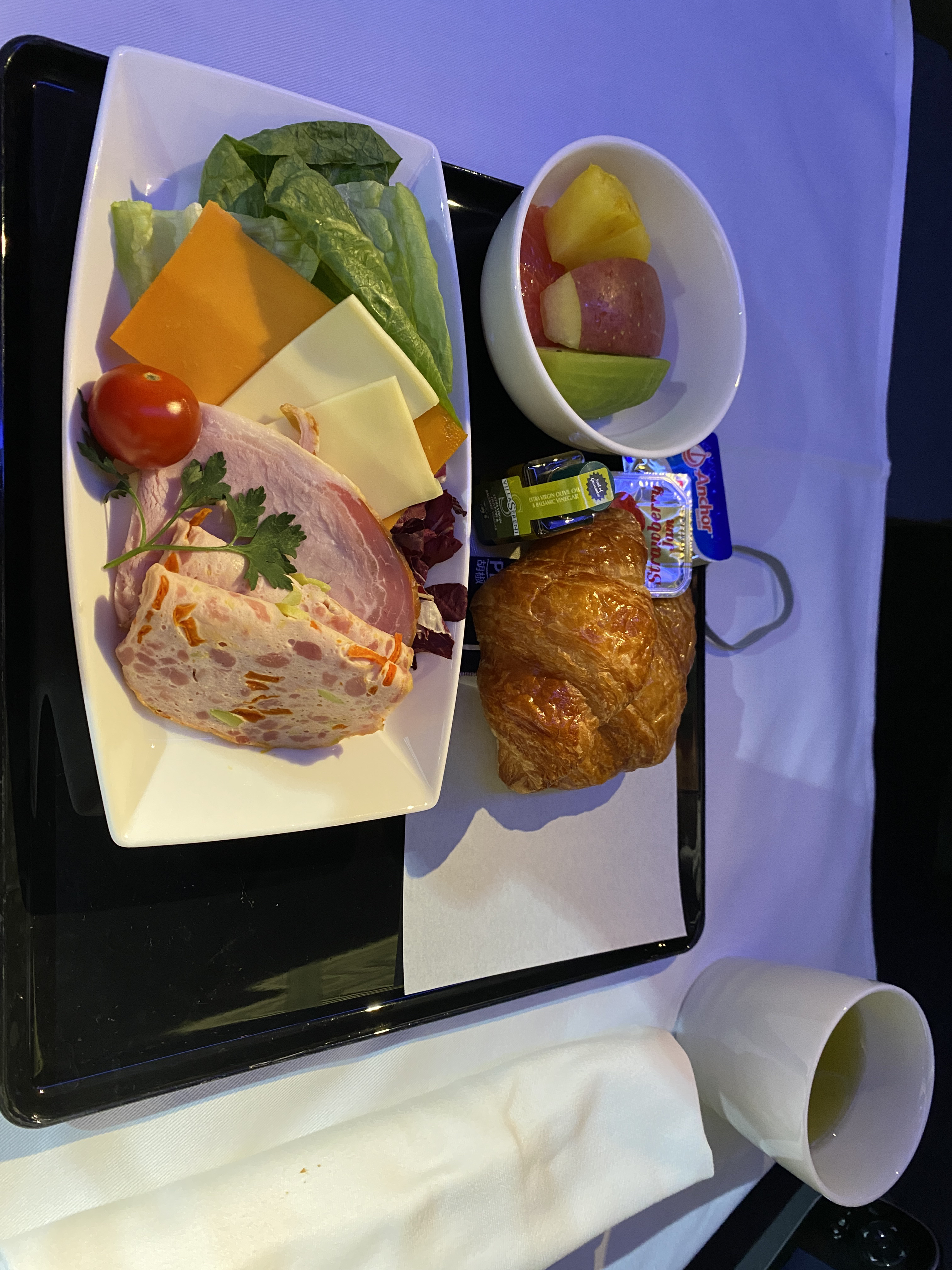 ANA The Room  HND-ORD