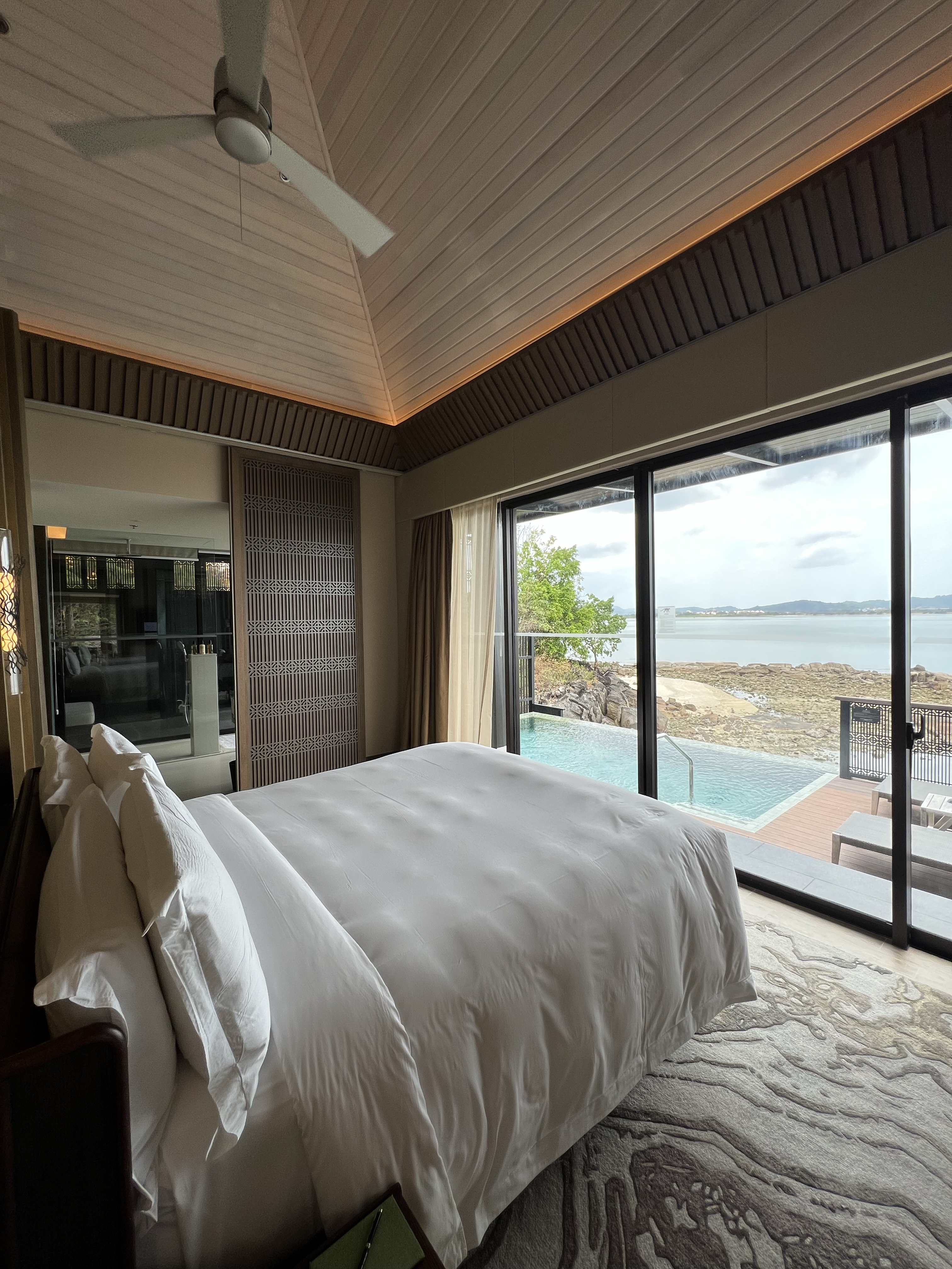 2023 ˼ Junior suite & Ocean Villa ɻ