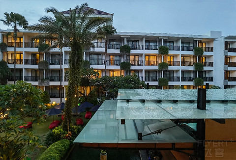 巴厘岛水明漾万怡度假酒店(Courtyard Bali Seminyak Resort)