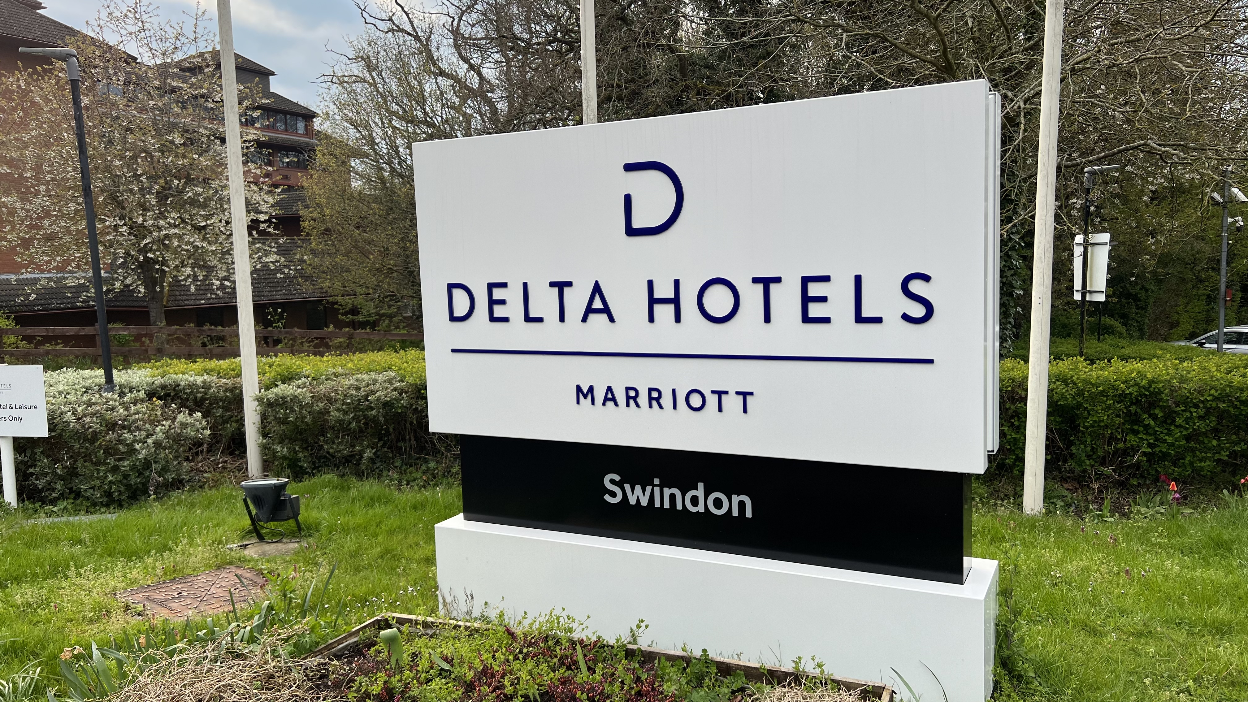 Delta hotels Swindon ˹µǵ¶ƵAlton BarnesٰͶ˹׷ס