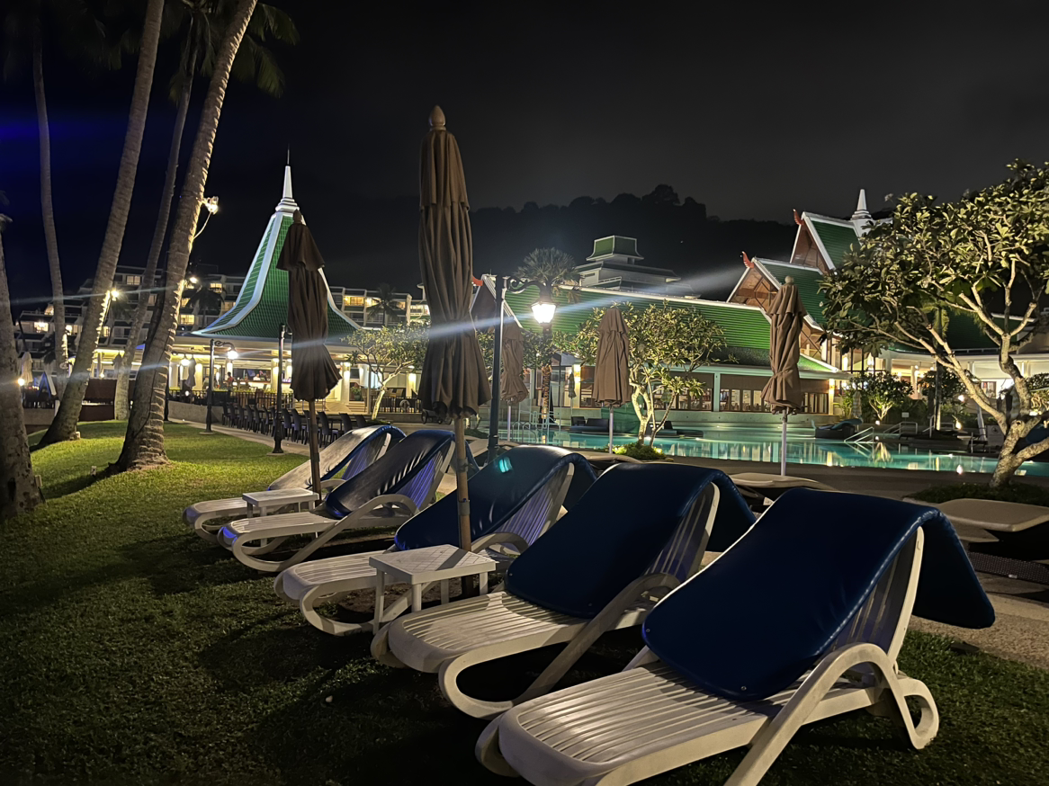 ƵڵSongKranףʽLe Meridien Phuket Beach Resort ռƵ