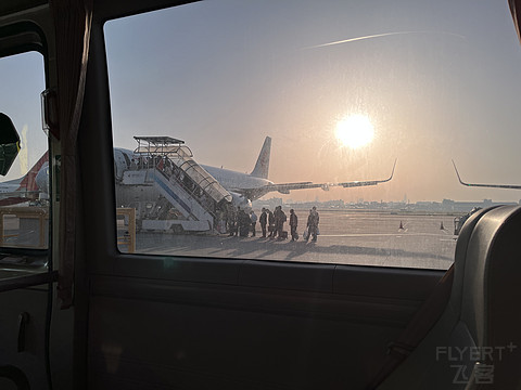 MU5633 东航 SHA-URC-KHG 魔都-乌鲁木齐-喀什 国内最长航线公务舱
