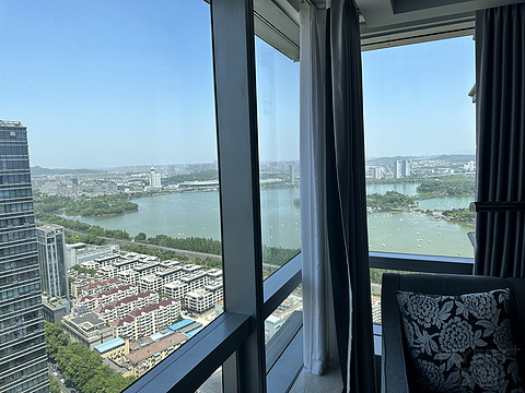 K叔打卡南京金茂威斯汀大酒店