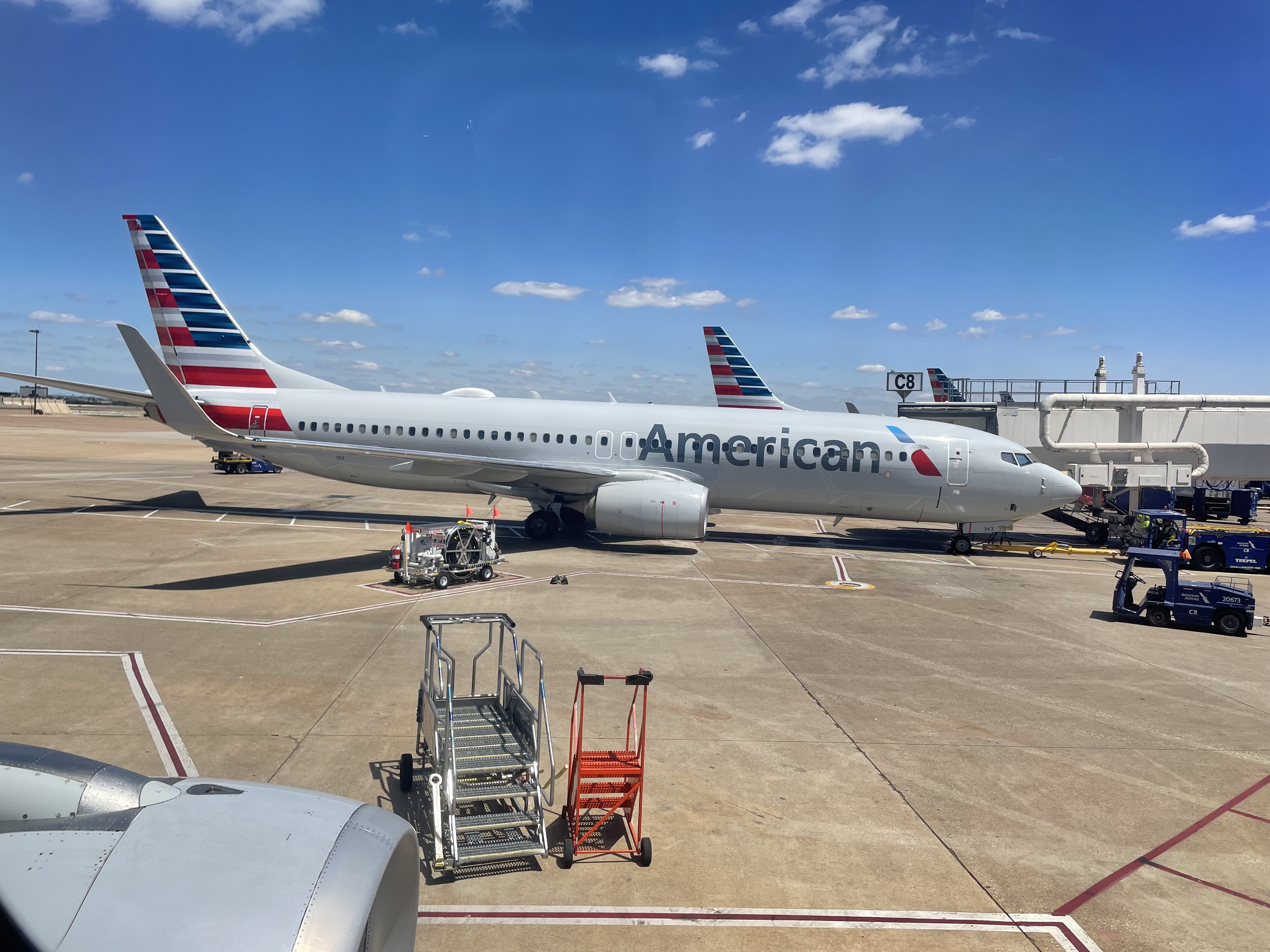 AA2747 DFW SAN վò Report ˹