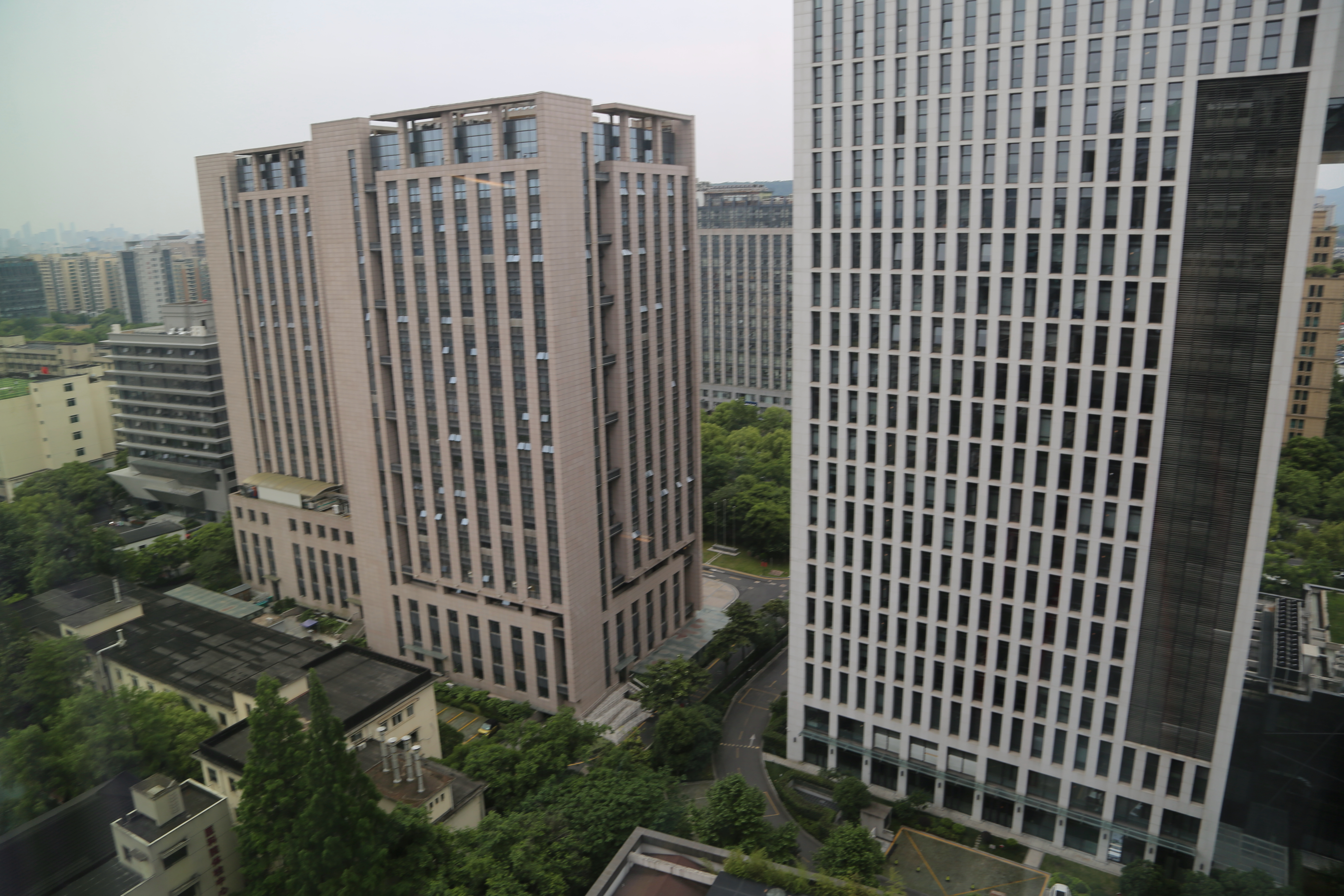 ݻѡվƵ꣺ڴAtwell Suites
