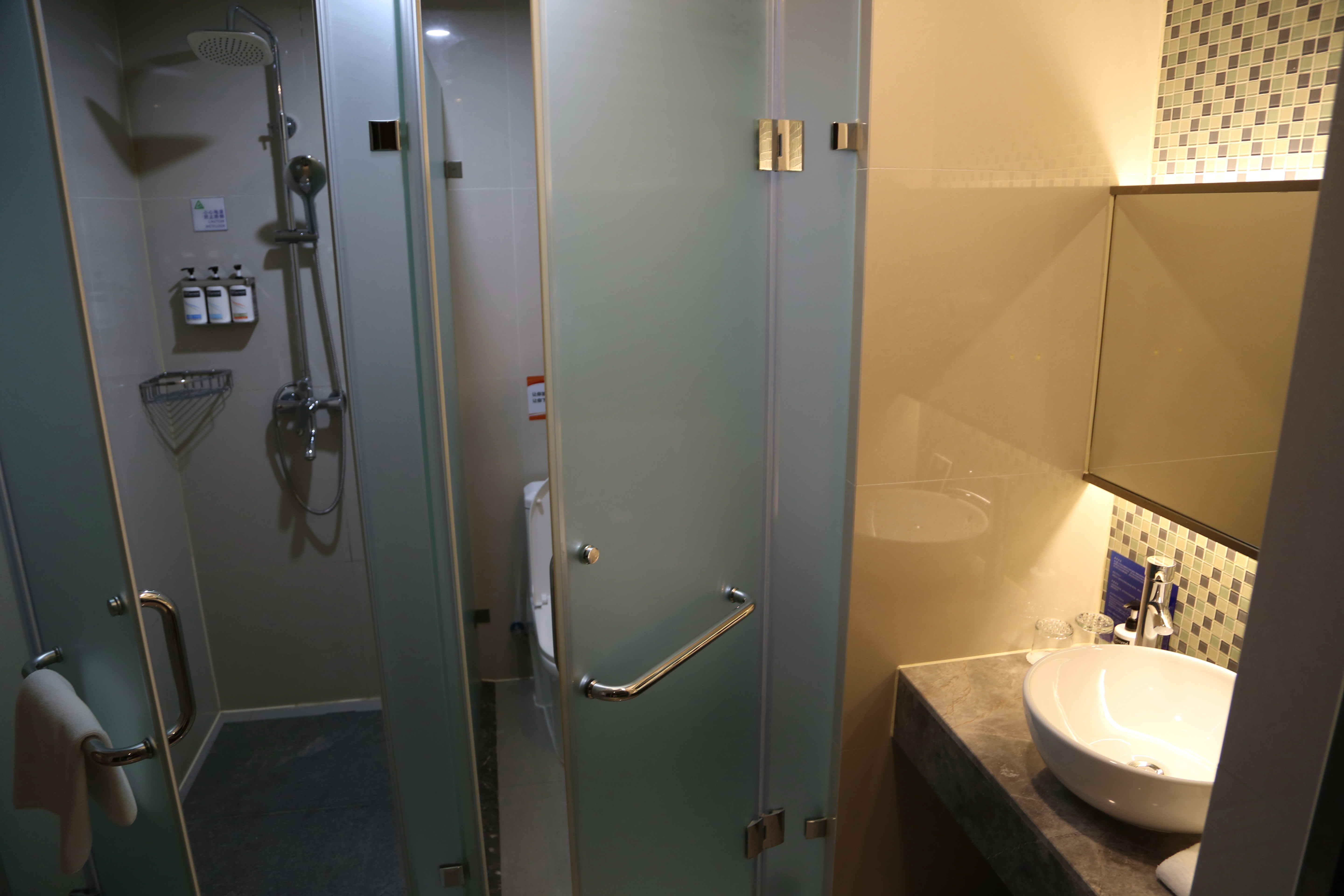 ݻѡվƵ꣺ڴAtwell Suites